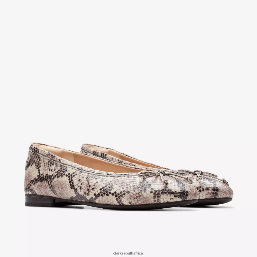 2Z8V2H255 Fawna Lily Clarks Snake Print