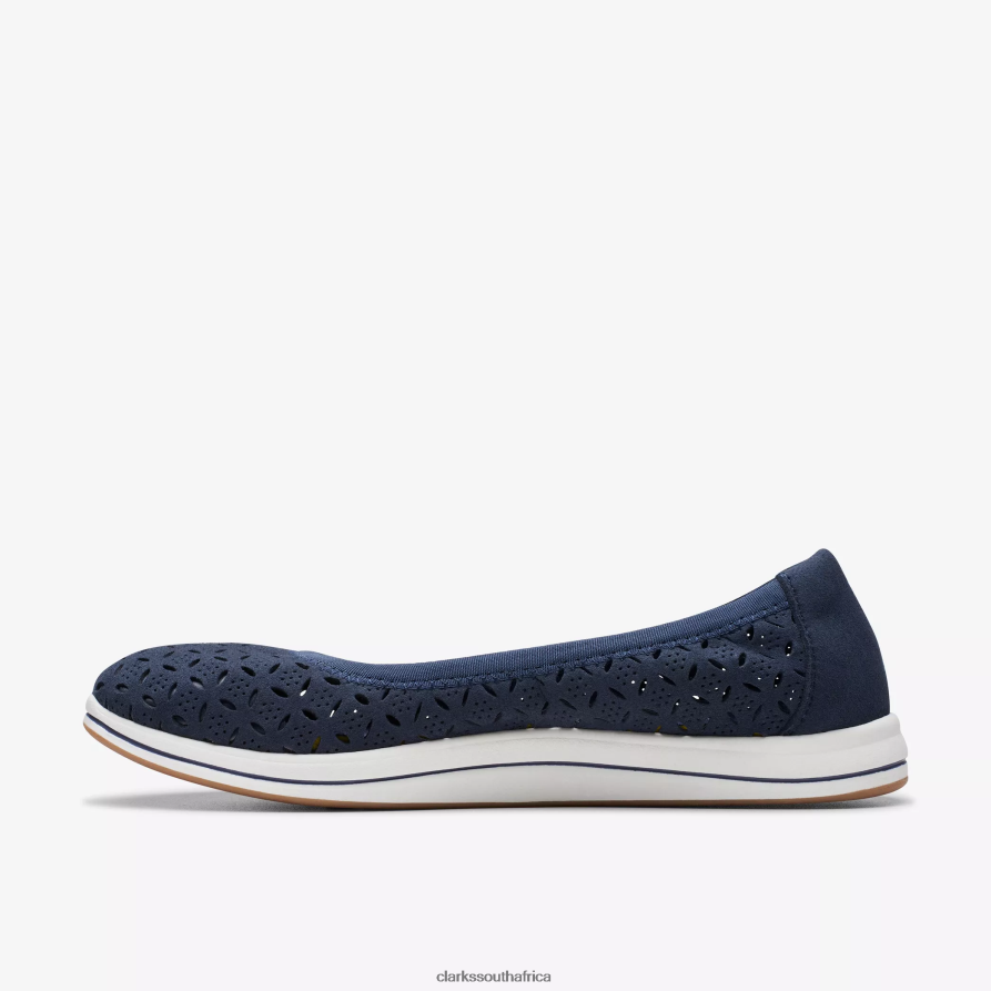 2Z8V2H266 Breeze Roam Clarks Navy