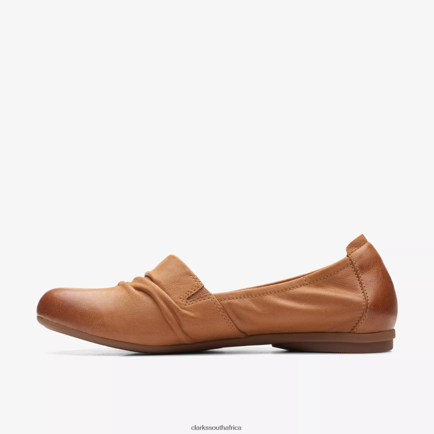 2Z8V2H302 Rena Way Clarks Tan