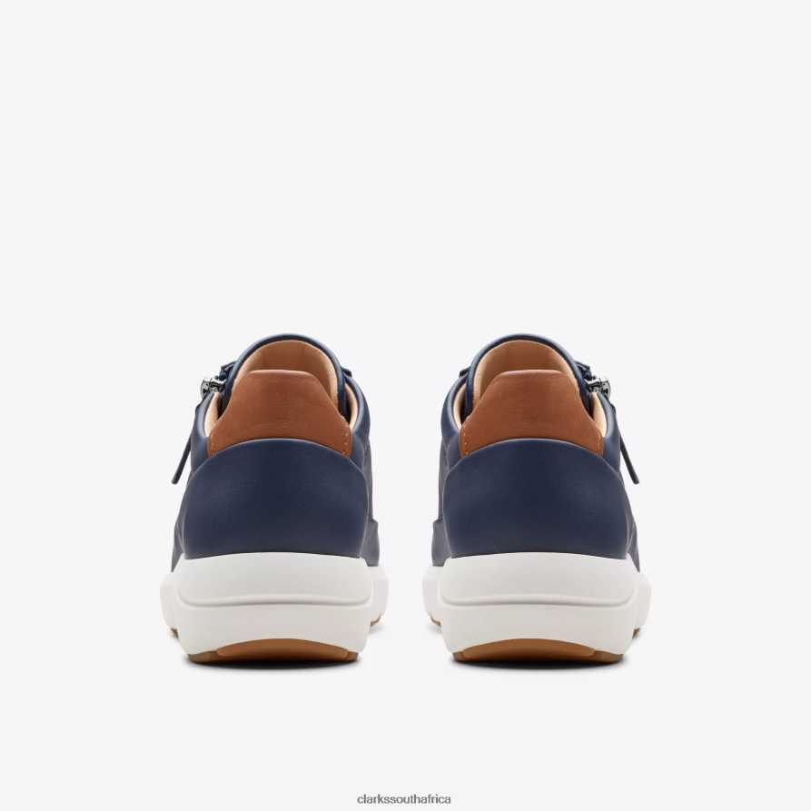 2Z8V2H322 Tivoli Zip Clarks Navy Leather