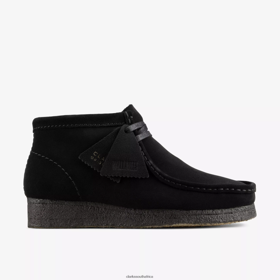 2Z8V2H421 Wallabee Boot Clarks Black Suede