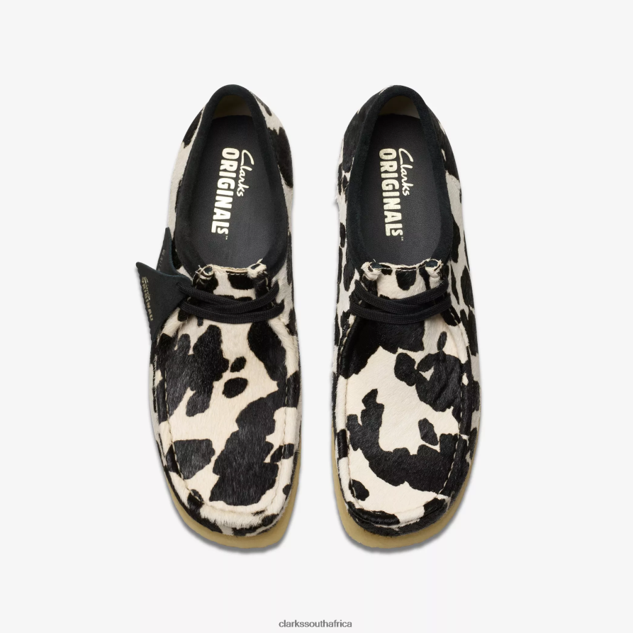 2Z8V2H661 Wallabee Clarks Cow Print HairOn