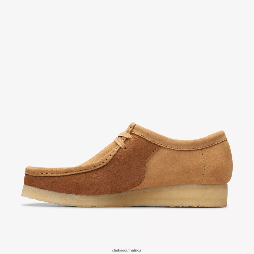 2Z8V2H676 Wallabee Tan Combination Clarks undefined