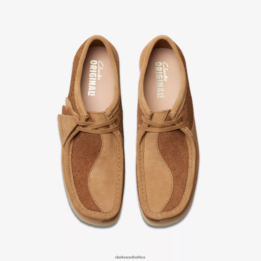 2Z8V2H676 Wallabee Tan Combination Clarks undefined