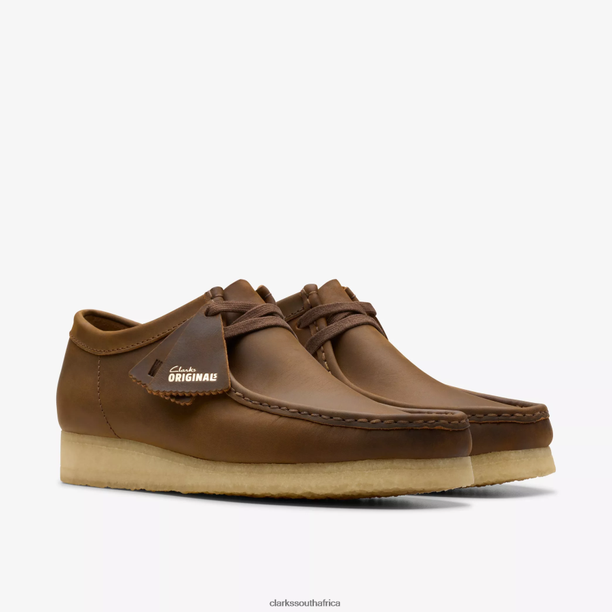 2Z8V2H692 Wallabee Clarks Beeswax