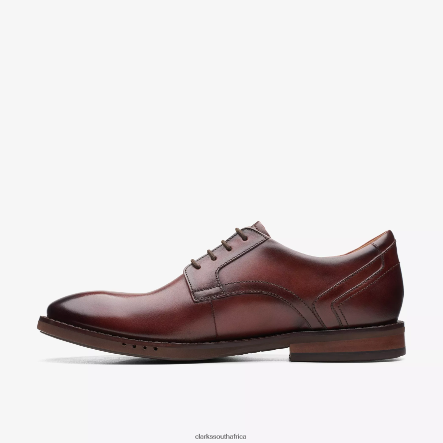 2Z8V2H788 Un Hugh Lace Clarks Brown Leather