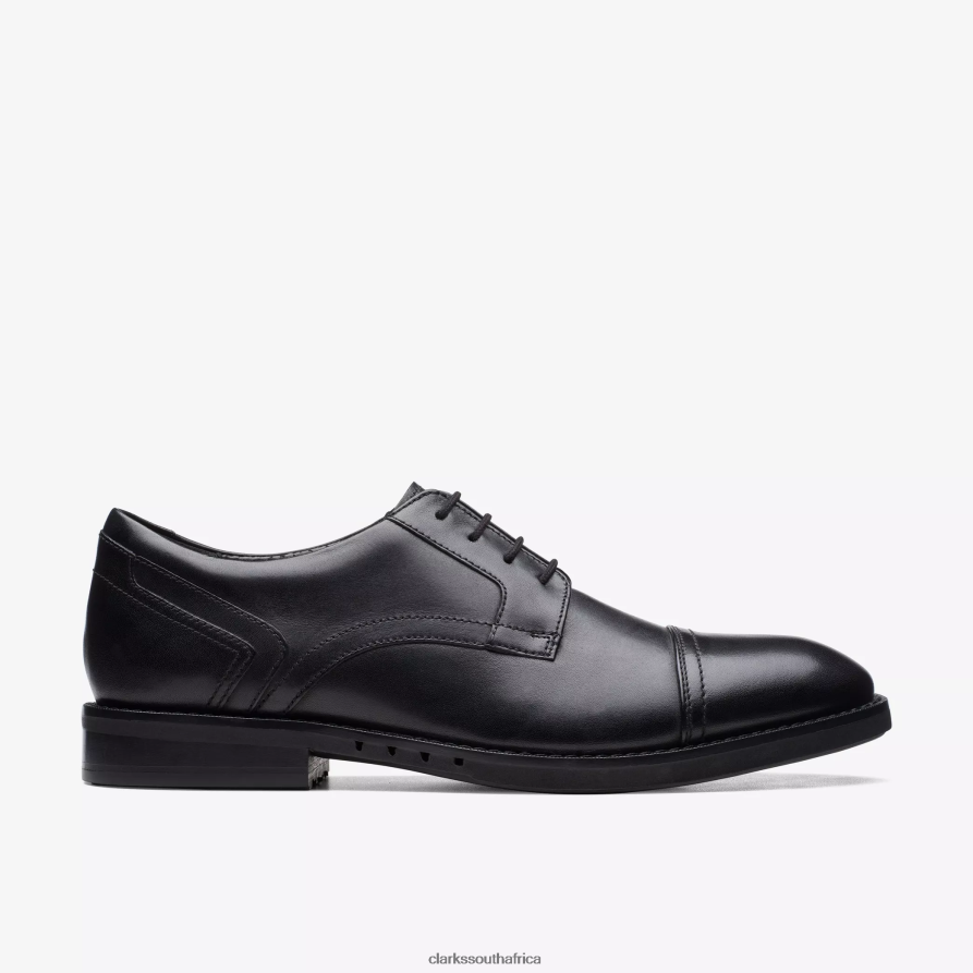 2Z8V2H793 Un Hugh Cap Clarks Black Leather