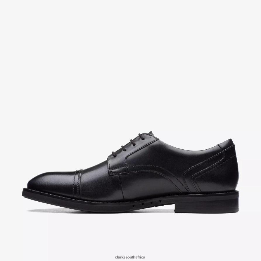 2Z8V2H793 Un Hugh Cap Clarks Black Leather