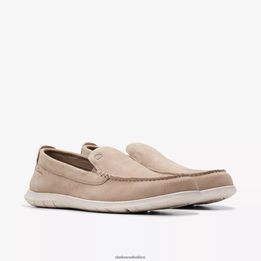 2Z8V2H890 Flexway Step Clarks Sand Suede