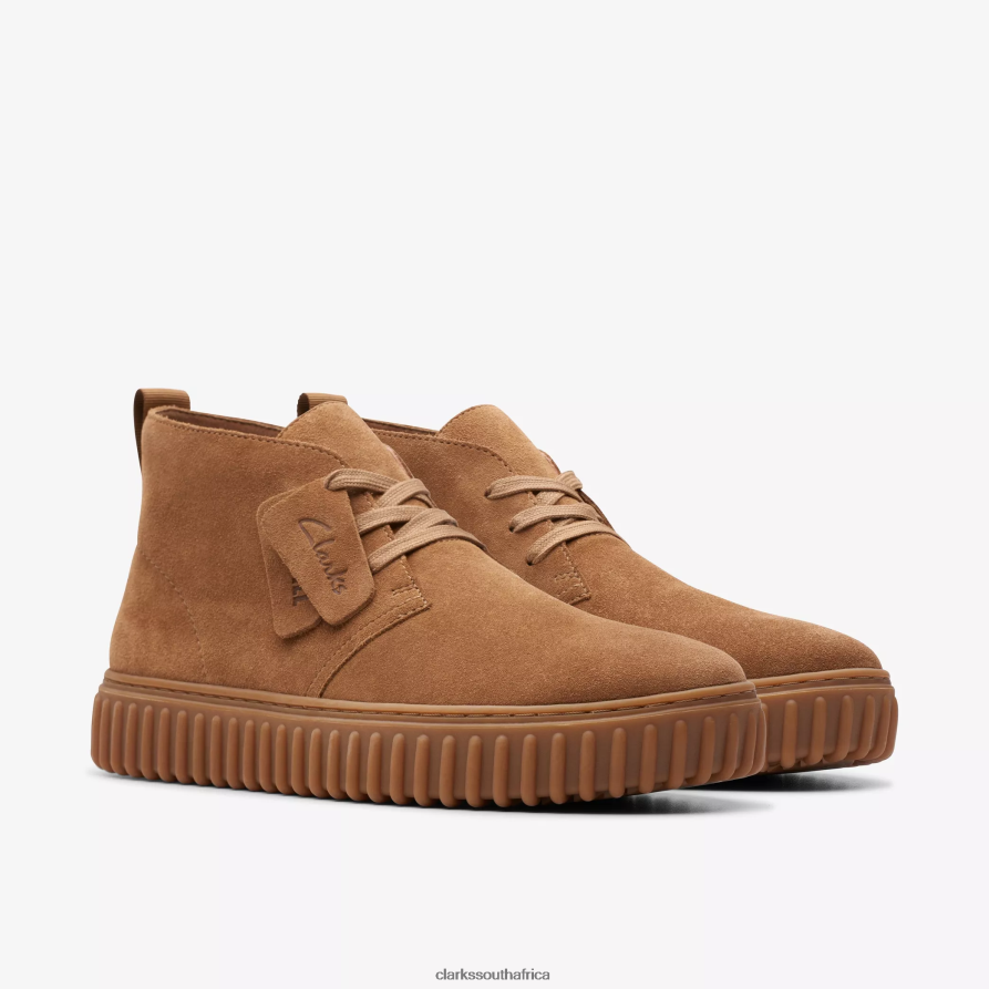 2Z8V2H906 Torhill Desert Boot Clarks Cognac Suede