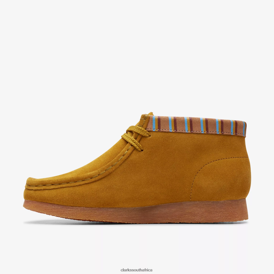 2Z8V2H991 Wallabee Boot Older Clarks Mustard