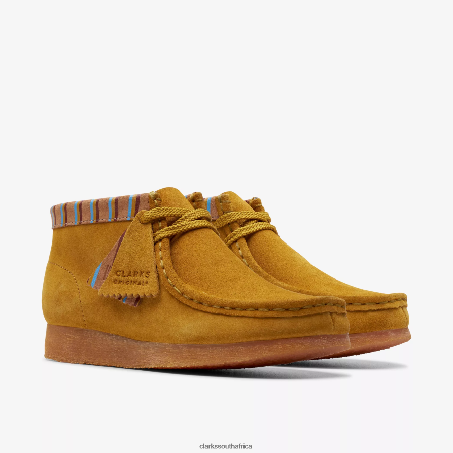 2Z8V2H991 Wallabee Boot Older Clarks Mustard