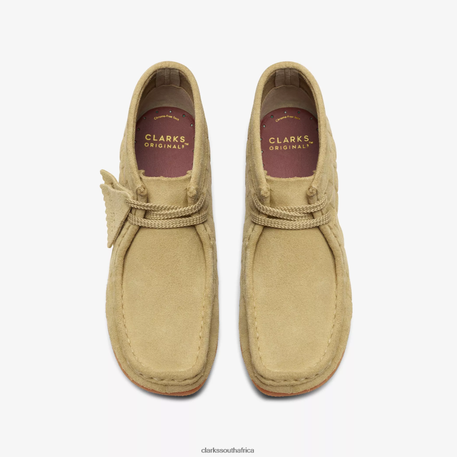 2Z8V2H994 Wallabee Boot Older Clarks Beige Check